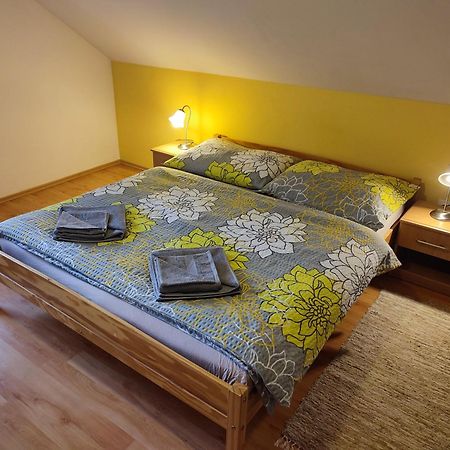 Apartmany Zachar Besenova Exterior foto