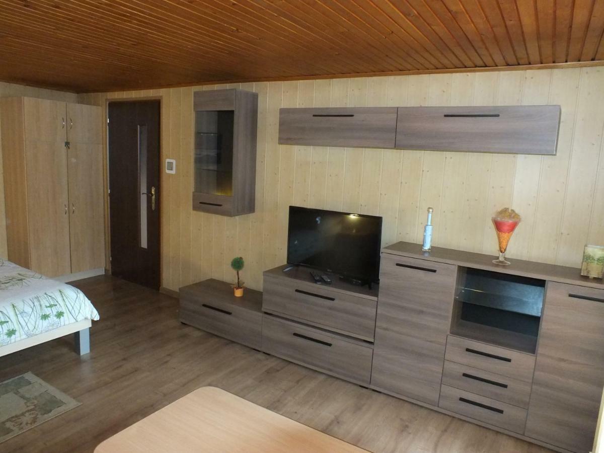 Apartmany Zachar Besenova Exterior foto